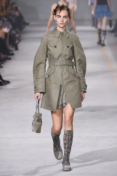 Look 24